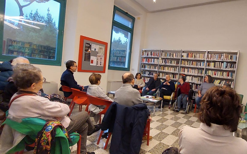 Presentazione del libro lottare per vivere di Luca Pampaloni